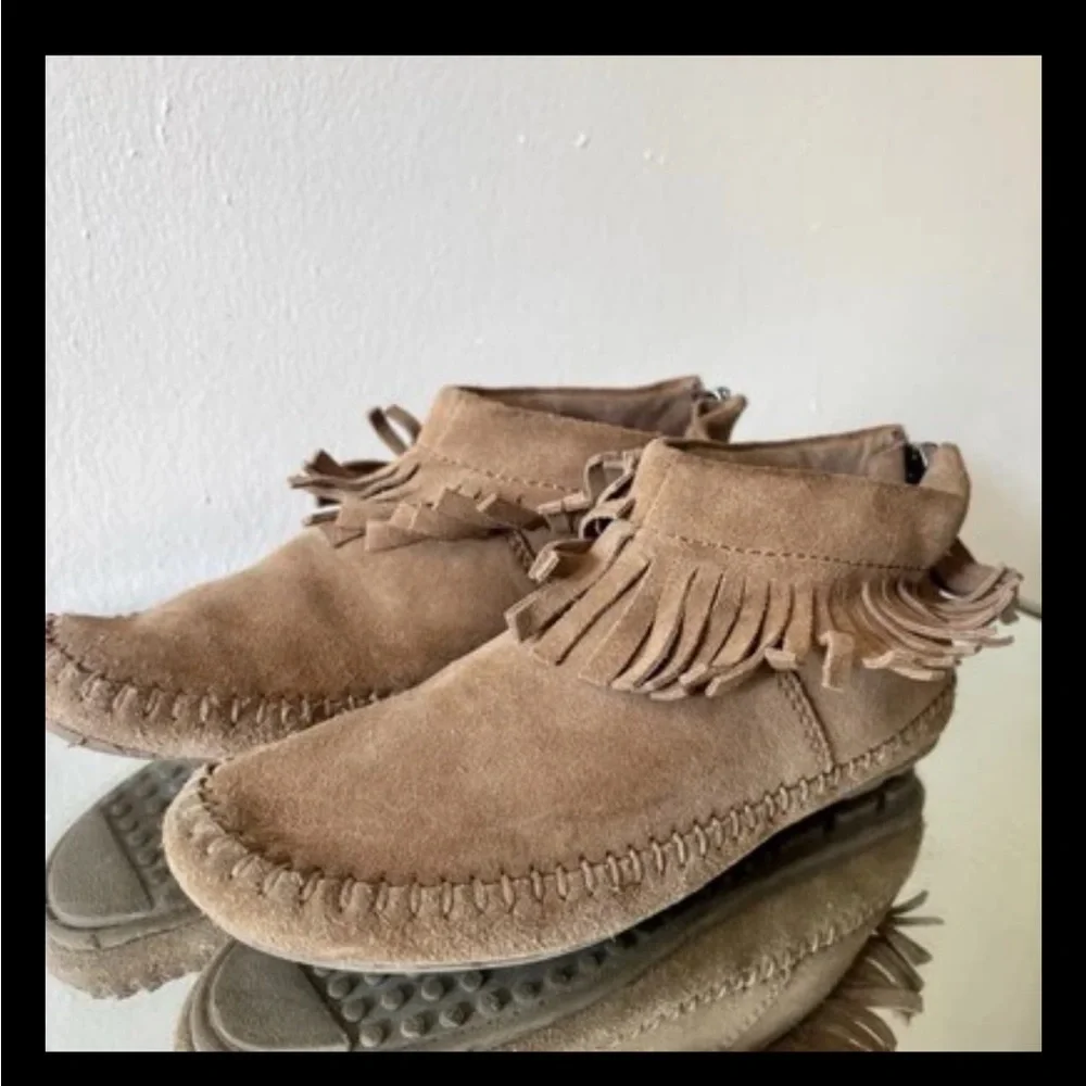 American Eagle Outfitters Fringe Moccasin Ankle Bootie Kids Shoe Size 6